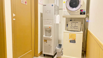 ■制冰机：正在1F自动贩卖机角设置制冰机。