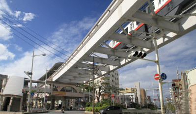 冲绳都市单轨电车：在本酒店，步行从美荣桥站约5分钟
