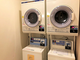 ■投币式洗衣机：投币式洗衣机正在馆内1F放松房和男女大浴场的更衣室设置，全部有5台。